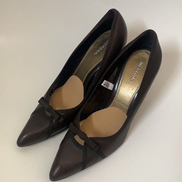 Merona Woman’s Brown Heels. Size 9 - Picture 5 of 8
